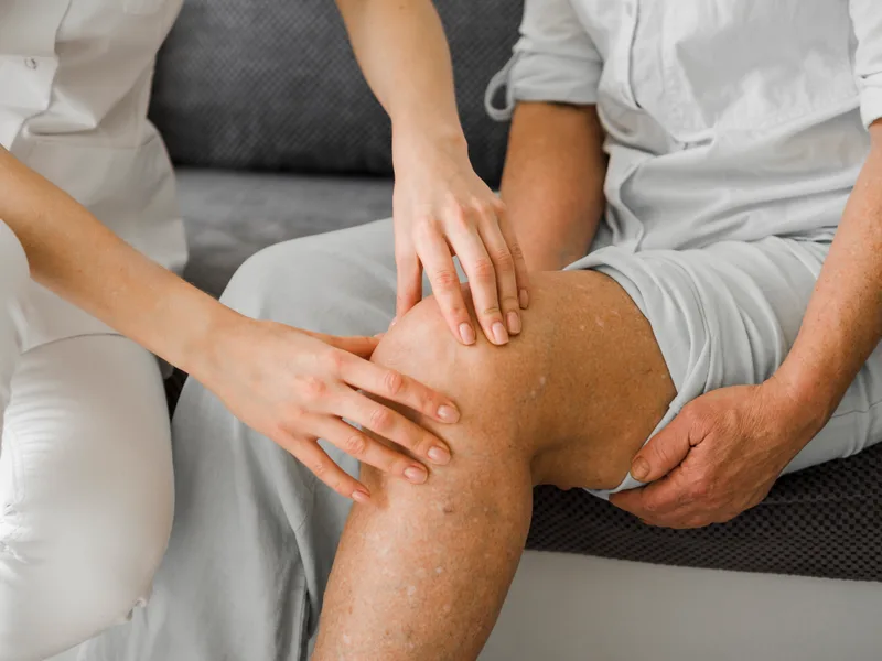 Chiropractic care for knee pain at Next Level Chiropractic & Wellness in Caro