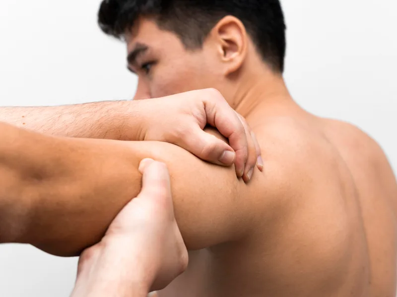 Next Level Chiropractic & Wellness treating shoulder pain in Caro